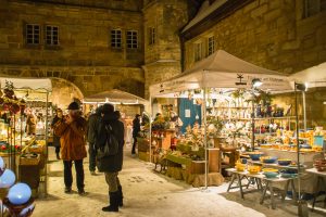 Weihnachtstöpfermarkt im oberen Schlosshof